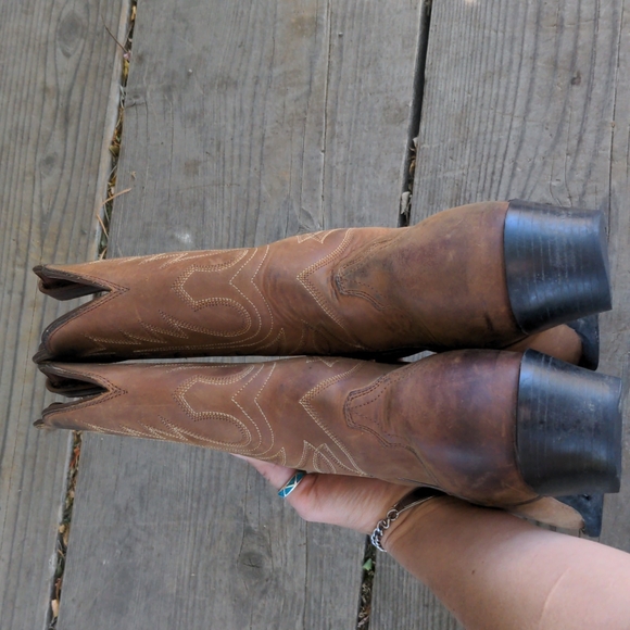 Ariat Women's Heritage Distressed Brown Western Boots Size 7B - Picture 7 of 16